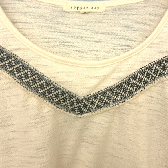 Casual sleeveless top with embroidered decorations by Copper Key - Picture 2 of 6